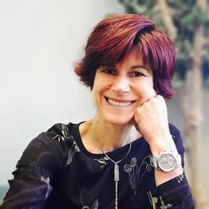 Meet your Posher, Camelia